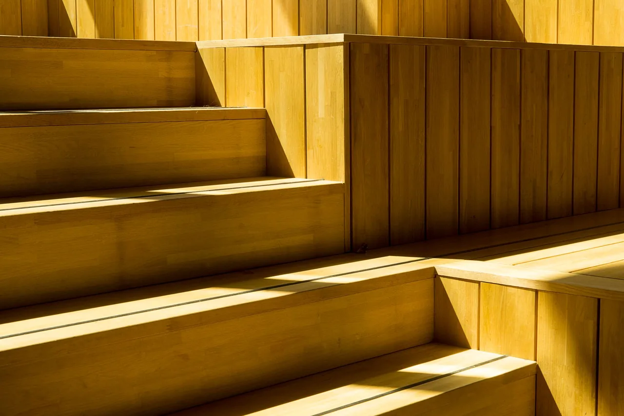 Floating Stairs detail and finish